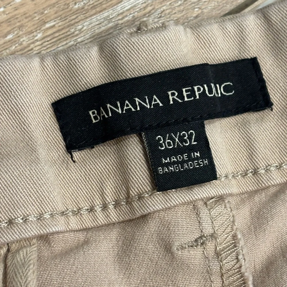 Banana Republic Men’s Tan Chino Pants 36x32